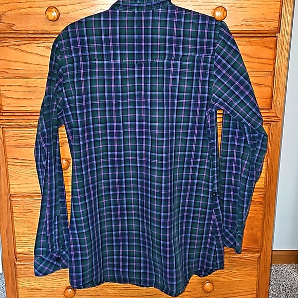💕 Tunic-style flannel plaid button-up - BOGO eligible - Picture 3 of 3